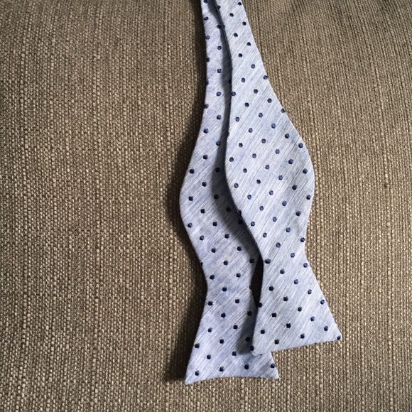 Blue with blue dots bow tie! - Picture 2 of 4